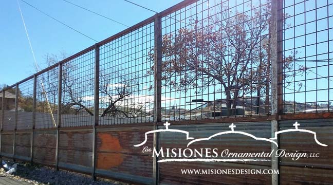 nogales az city-fencing-foxworth lattice top with corregated paneling on bottom